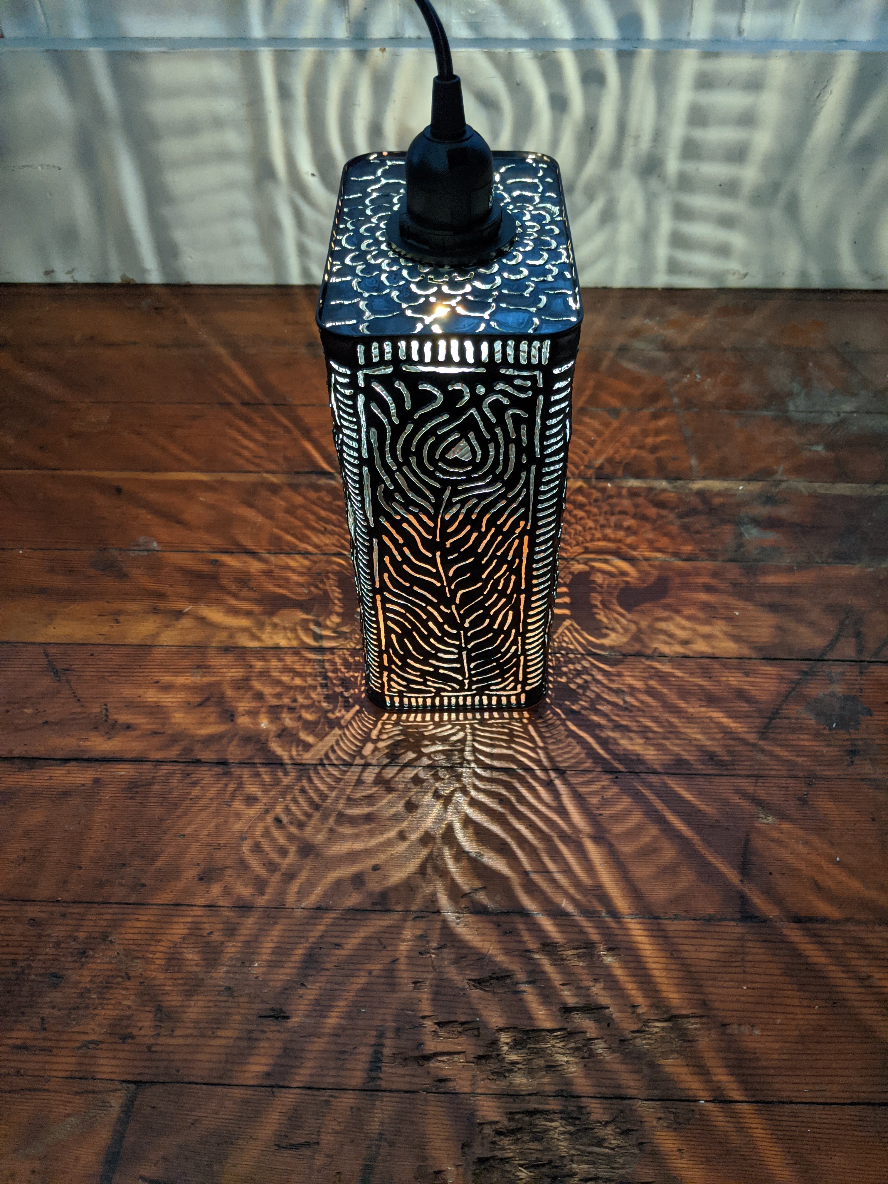 Peacock Pendant Shadow Lamp